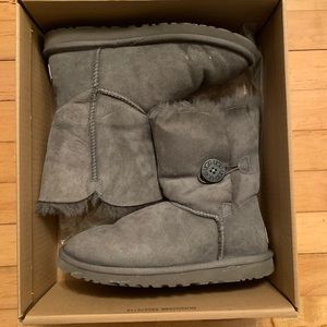 UGG Bailey Button Boots in Grey